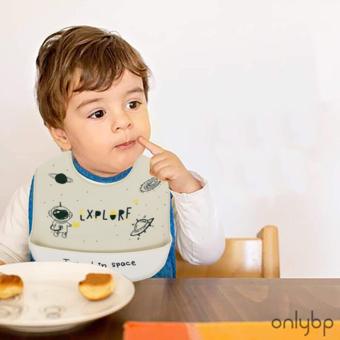 Set 2 Baberos Unisex de Silicona Impermeables con Tenedor y Cuchara de regalo - Imagen 7